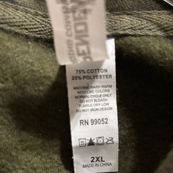 Matunuck Surf Shop Mens Camo Sweatshirt NWOT - Picture 6 of 6
